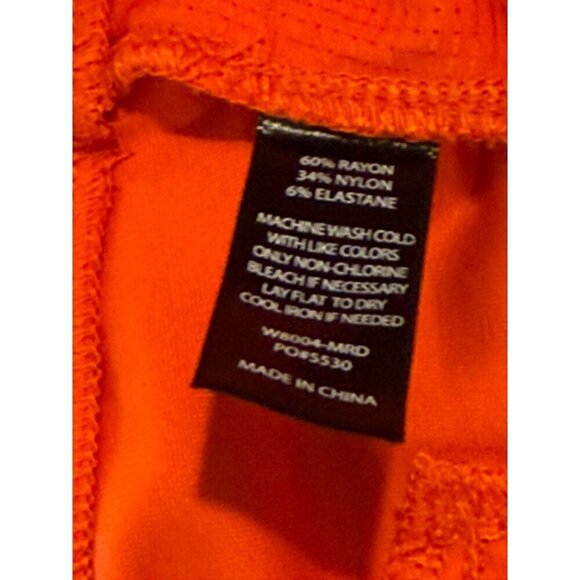 Betabrand Women's 90s Pleated Trouser Short Orange Size Medium NWT - Picture 3 of 6